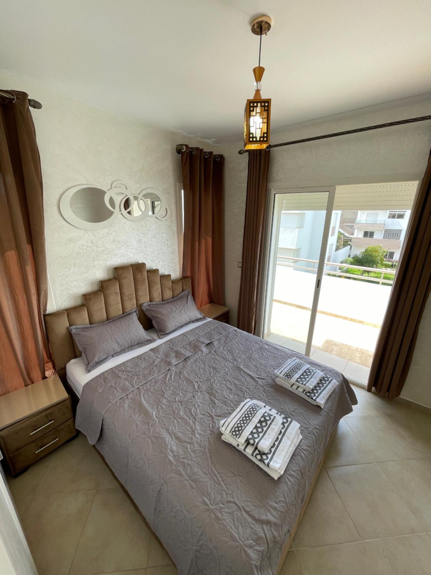 Appartement Vue Sur Piscine Et Montagne Imi Ouadar 타가주트 외부 사진